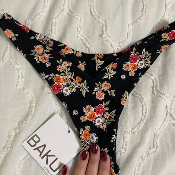 Baku bikini ( new with tags ) - Picture 4 of 4